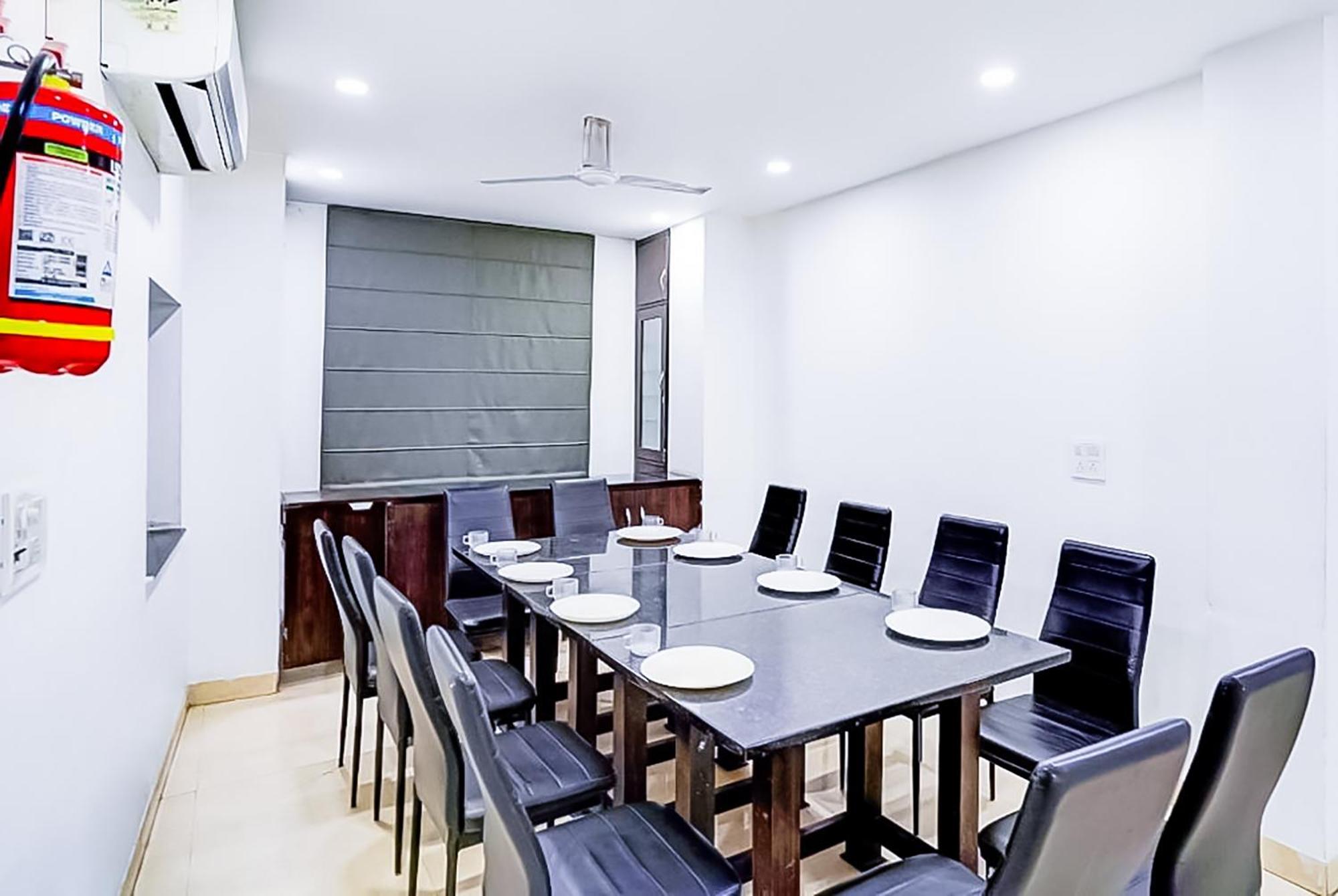 Family Rooms Inn - Shalimarbagh Nowe Delhi Zewnętrze zdjęcie